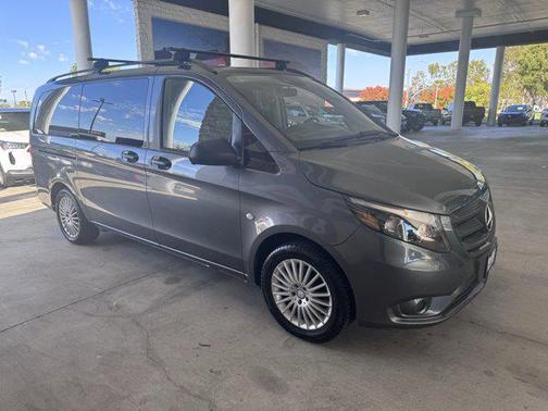 2017 Mercedes-Benz Metris Base