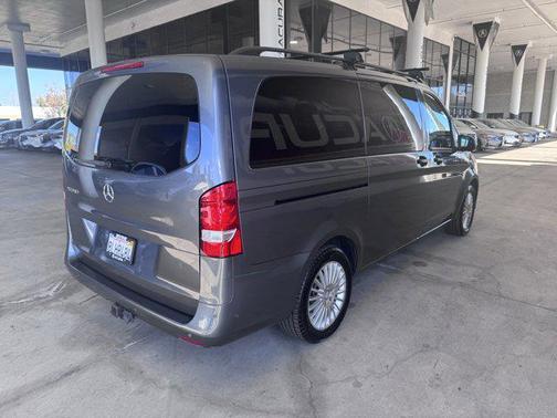 2017 Mercedes-Benz Metris Base