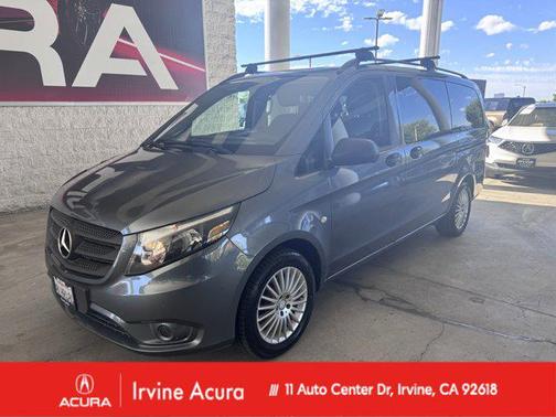 2017 Mercedes-Benz Metris Base