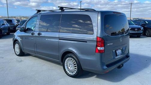 2017 Mercedes-Benz Metris Base