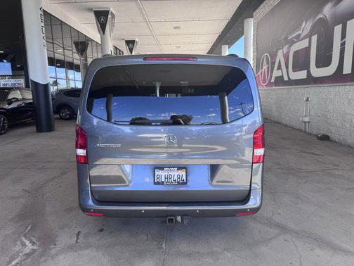 2017 Mercedes-Benz Metris Base