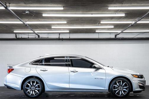 2020 Chevrolet Malibu FWD RS