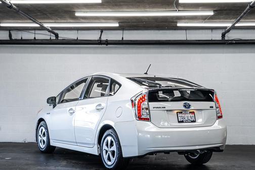 White 2013 Toyota Prius Two