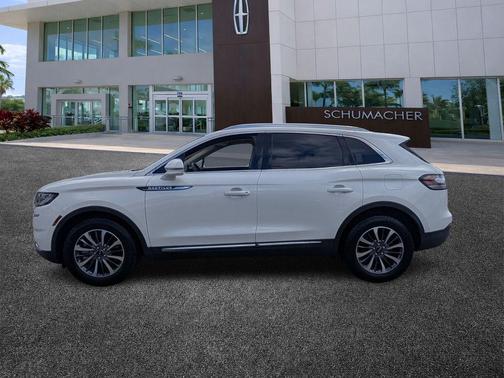 Pristine White 2023 Lincoln Nautilus Reserve