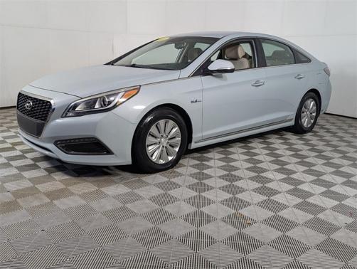 2016 Hyundai SONATA Hybrid SE