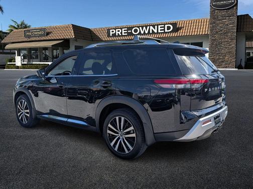 Black 2023 Nissan Pathfinder Platinum