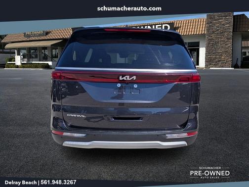 Metal 2023 Kia Carnival LX