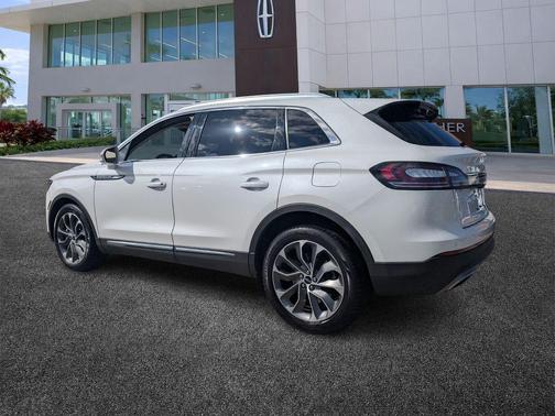 2022 Lincoln Nautilus Reserve