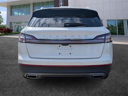 2022 Lincoln Nautilus Reserve