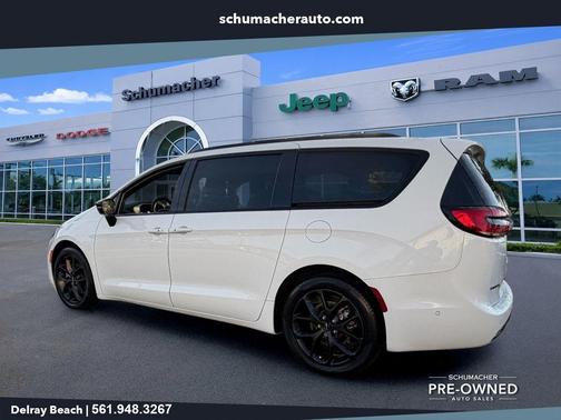 Bright White Clearcoat 2023 Chrysler Pacifica Limited