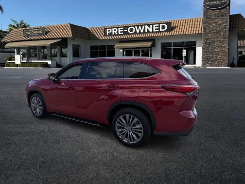 Ruby Flare Pearl 2021 Toyota Highlander Platinum
