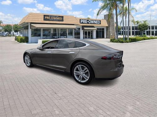 2015 Tesla Model S 