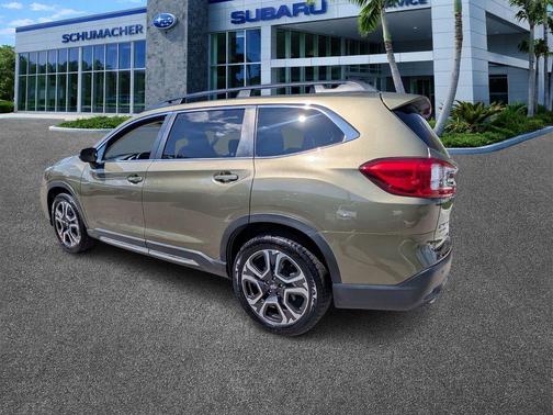 Autumn Green Metallic 2023 Subaru Ascent Limited 8-Passenger