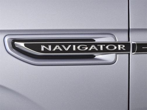 2018 Lincoln Navigator Black Label