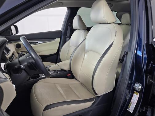 2022 INFINITI QX50 Luxe