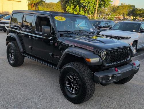 Black Clearcoat 2025 Jeep Wrangler Rubicon