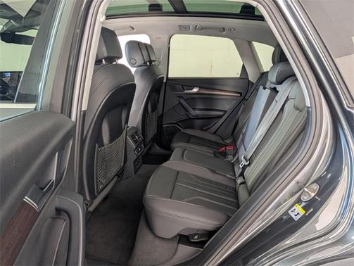 2024 Audi Q5 45 S line quattro Premium