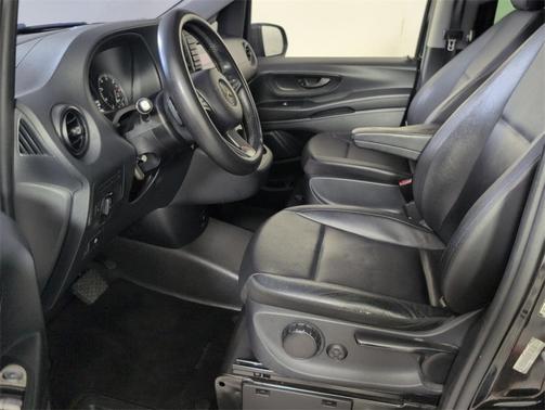 2018 Mercedes-Benz Metris Base