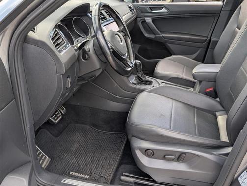 2020 Volkswagen Tiguan 2.0T SE R-Line Black