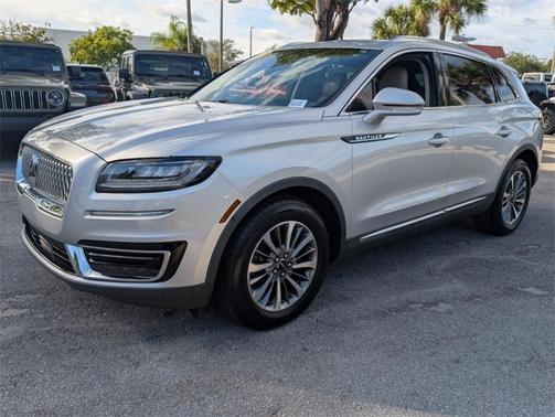 2019 Lincoln Nautilus Select