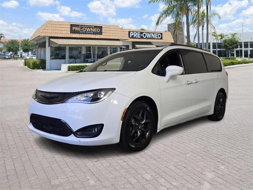 2019 Chrysler Pacifica Touring-L