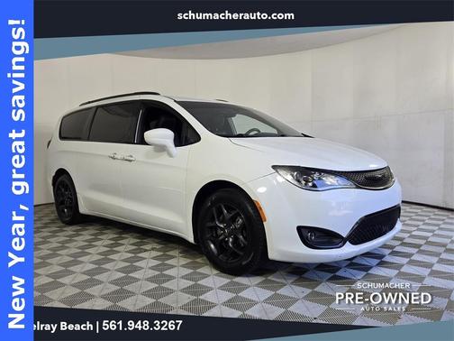 2019 Chrysler Pacifica Touring-L