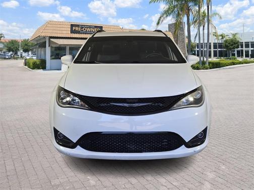 2019 Chrysler Pacifica Touring-L