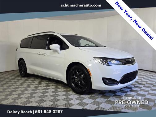 2019 Chrysler Pacifica Touring-L