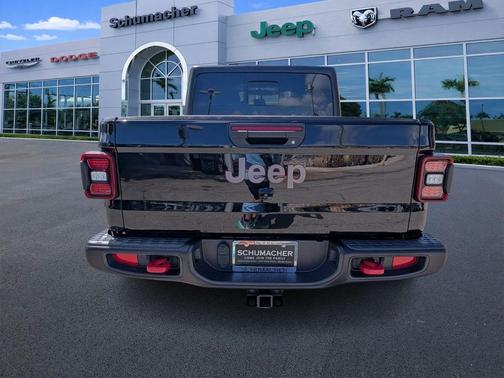 Black Clearcoat 2023 Jeep Gladiator Rubicon