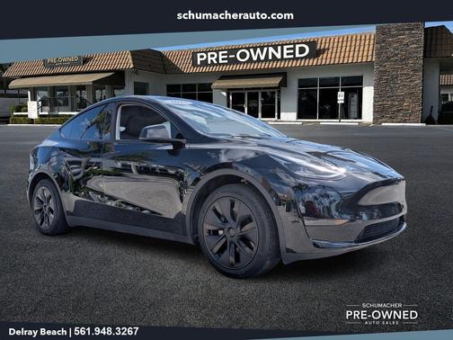 Black 2025 Tesla Model Y Long Range