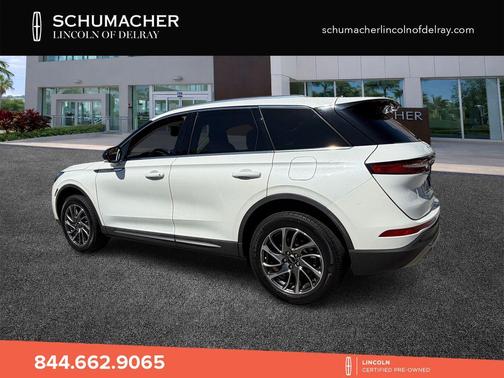 White Metallic 2022 Lincoln Corsair Standard