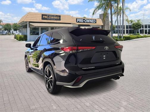 2022 Toyota Highlander XSE