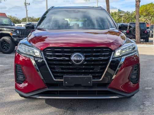 2023 Nissan Kicks SR