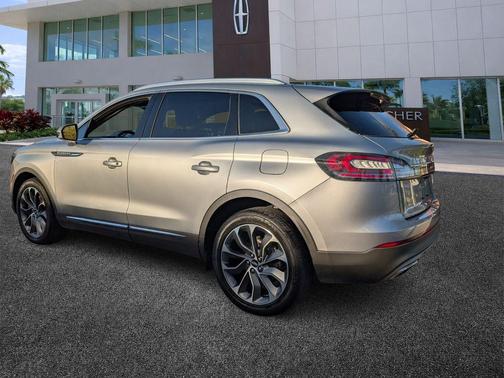 2022 Lincoln Nautilus Reserve