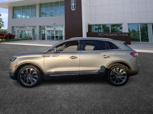 2022 Lincoln Nautilus Reserve