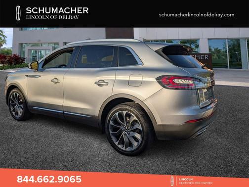 Radiance Metallic 2022 Lincoln Nautilus Reserve