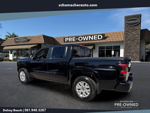 Black 2022 Nissan Frontier SV