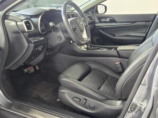 2022 Nissan Maxima Platinum