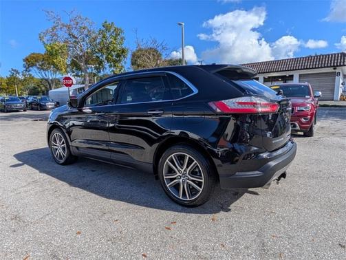2021 Ford Edge Titanium