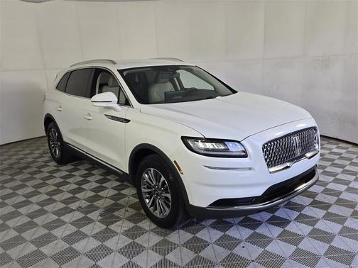 2023 Lincoln Nautilus Standard