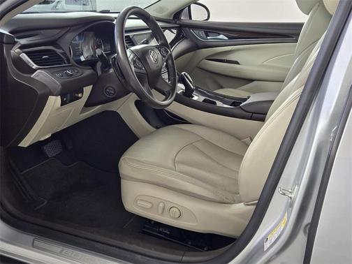 2017 Buick LaCrosse Essence