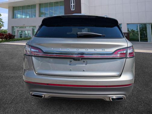 Jewel 2023 Lincoln Nautilus Reserve