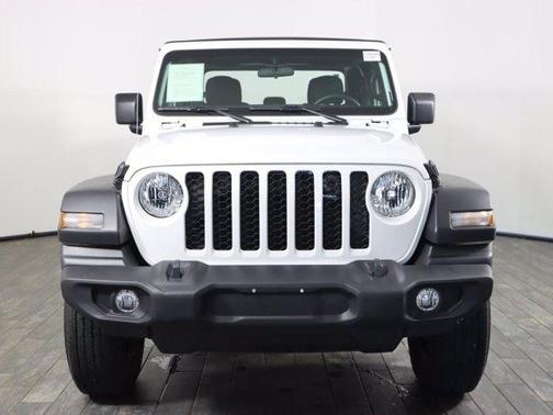 Photo 3 of 35 of 2021 Jeep Gladiator Sport