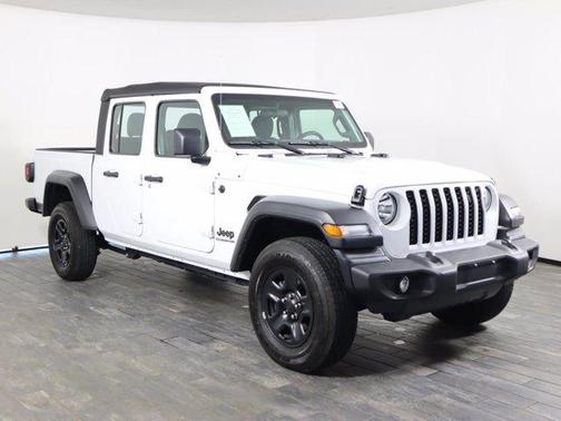 Photo 4 of 35 of 2021 Jeep Gladiator Sport