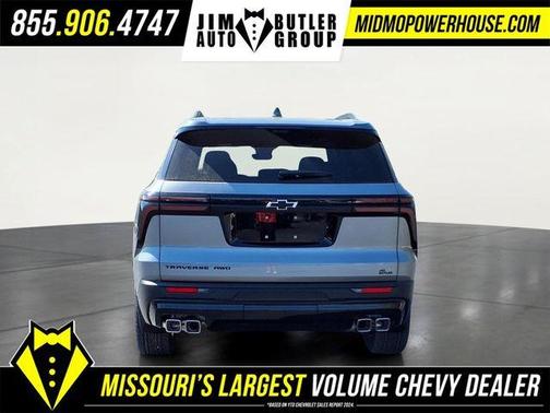 Sterling Gray Metallic 2026 Chevrolet Traverse LT