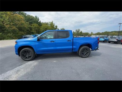 2025 Chevrolet Silverado 1500 Custom