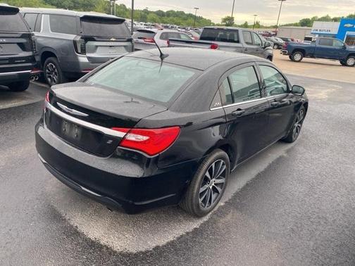2011 Chrysler 200 S