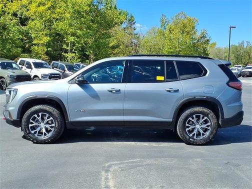 2024 GMC Acadia AT4