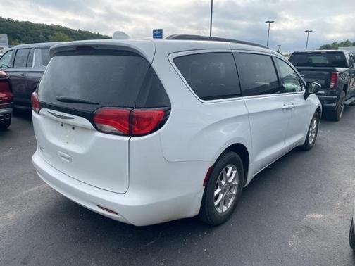 2020 Chrysler Voyager LXI