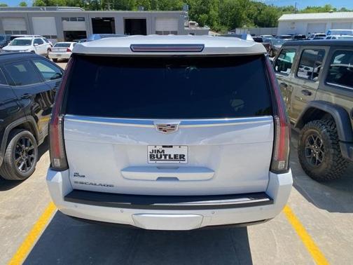 2018 Cadillac Escalade ESV Premium Luxury
